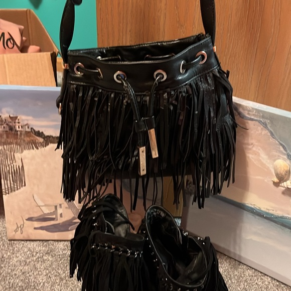 Fringe booties with free purse - Picture 4 of 7